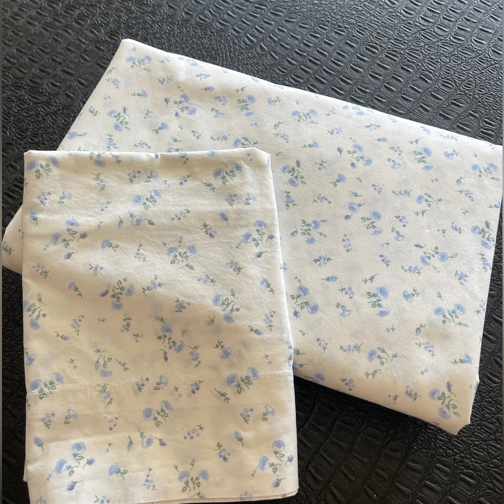 Love Shack Fancy King Size Bed Flat Sheet w/Pillow Case Floral Print Blue &White